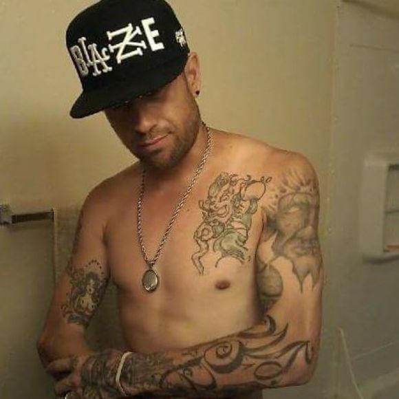 Profile Picture of Brian Blaine (@castor1981) on Poshmark