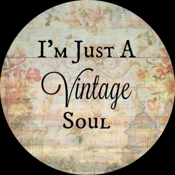 Profile Picture of Connie Farber (@muttluckvintage) on Poshmark