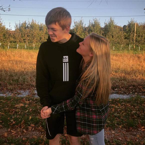 Shelby Liebenow - Poshmark Profile Picture of Shelby Liebenow (@shelbyliebenow) on Poshmark