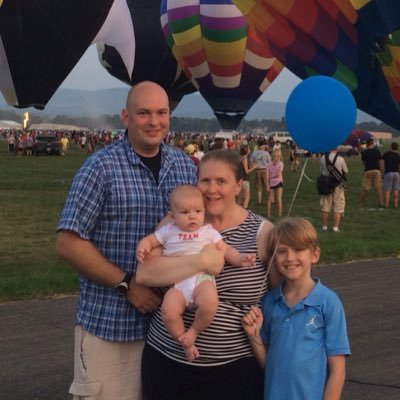 Profile Picture of Tabitha Nichols (@lkeepintabs) on Twitter