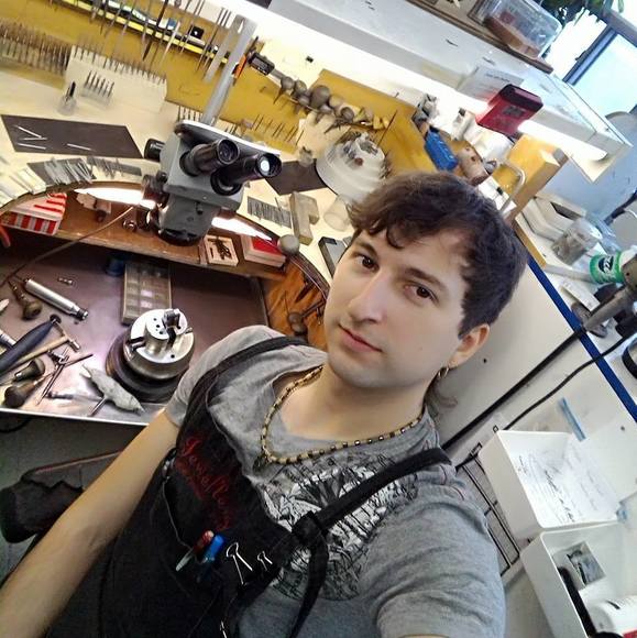 Profile Picture of Denis Girin (@denisgirin) on Poshmark