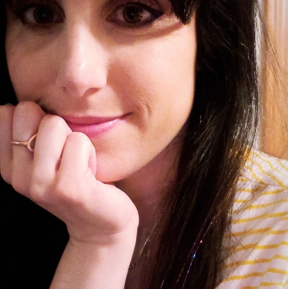 Profile Picture of Julia Mcniff (@niffy427) on Poshmark