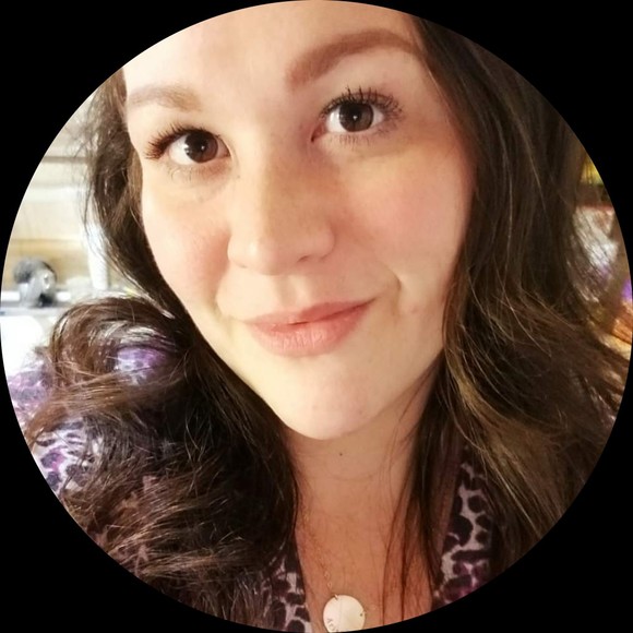 Profile Picture of Catherine Weidel (@catsw) on Poshmark