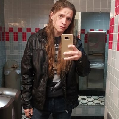 Profile Picture of Justin Adkins (@WhiteLarryBird1) on Twitter