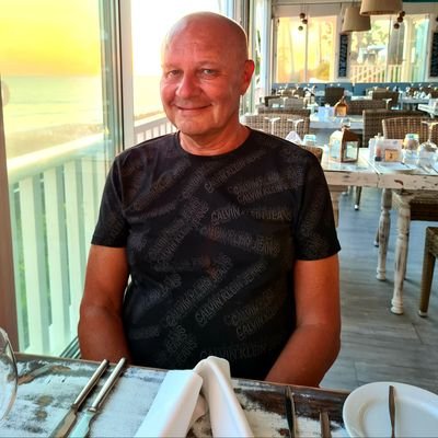 Profile Picture of Alan Bright (@abaddick) on Twitter