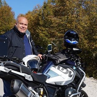 Profile Picture of Christos Servos (@christos.servos) on Facebook