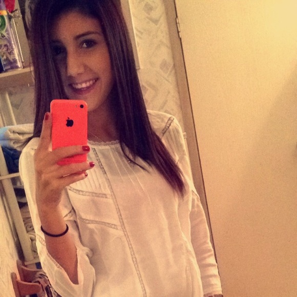 Profile Picture of Sandy Carpio (@sandy1234567890) on Poshmark