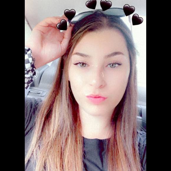 Profile Picture of Nikki Tirabassi (@ntirabassi24) on Poshmark