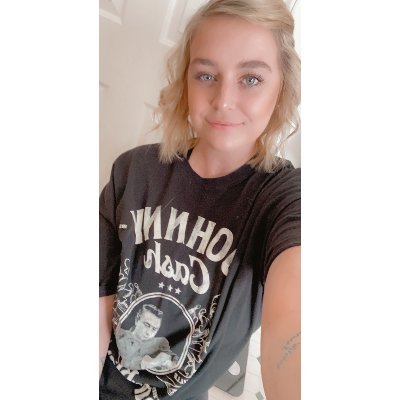 Profile Picture of Jessica Wolfe (@jdanniellewolfe) on Twitter