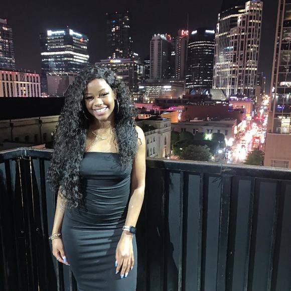 Profile Picture of Joy Abbott (@joyynicolee215) on Poshmark