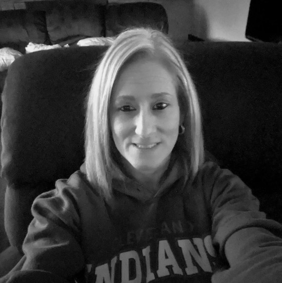Profile Picture of Nancy Yates (@nancyyates19) on Poshmark