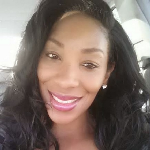 Profile Picture of Shay Cook (@mrsshaycook) on Poshmark