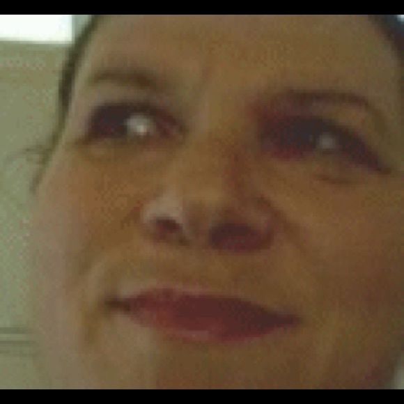 Profile Picture of Deborah Glovsky (@mongzie) on Poshmark