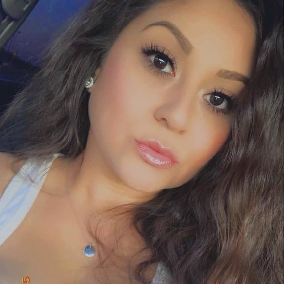 Profile Picture of Trina Ramirez-martinez (@trixiesue17) on Poshmark