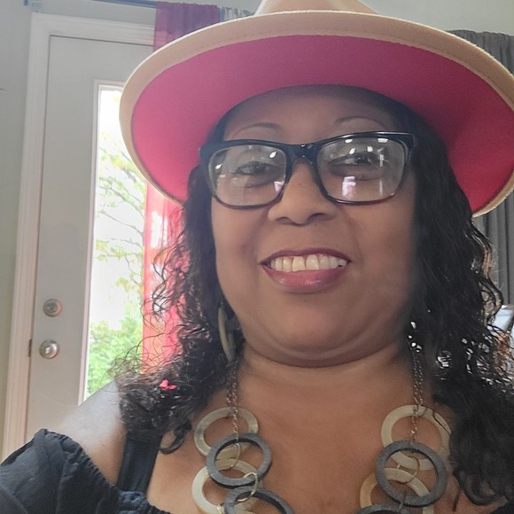 Profile Picture of Pamela Scales (@shayvone2blesse) on Poshmark