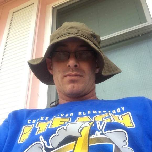 Profile Picture of Bryan Lee (@bryan10091981) on Poshmark