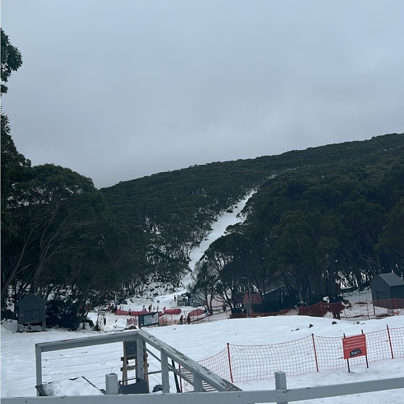 Profile Picture of Jade Gleeson (@jade_gleeson) on Poshmark