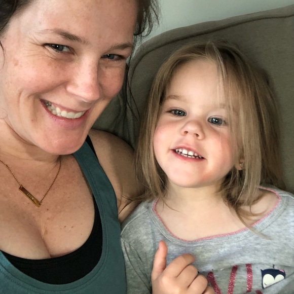 Profile Picture of Kristen Leszko (@kleszko) on Poshmark