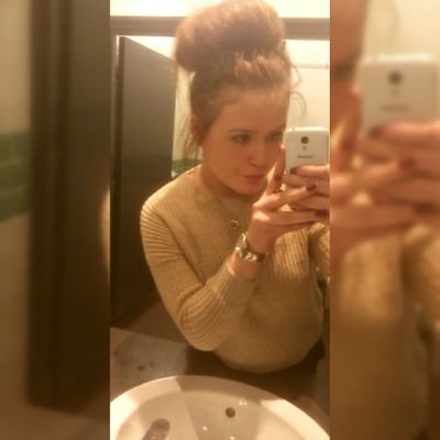 Profile Picture of Molly Curtis (@@Molls_69) on Twitter