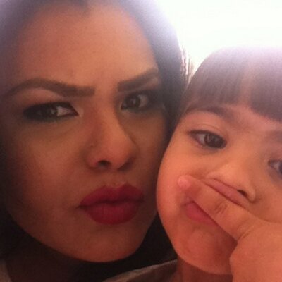 Profile Picture of Elvia Aranda (@elvinidas) on Twitter