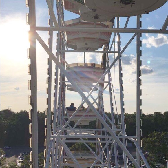 Profile Picture of Emily Mclogan (@emilymclogan) on Poshmark