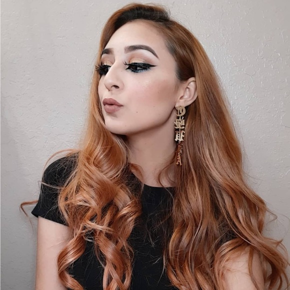 Profile Picture of Linda Robusto (@lindarobusto2) on Poshmark