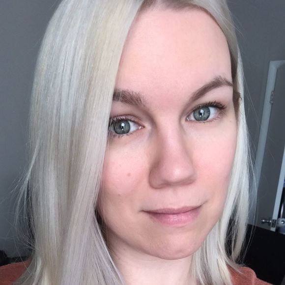 Profile Picture of Shannon Stapleton (@shannonrwtw) on Poshmark