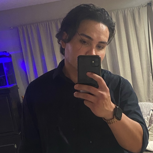 Profile Picture of Nestor Ramirez (@partynesdoor) on Poshmark