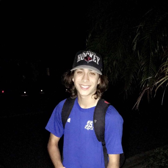 Profile Picture of Colton Segneri (@coltonsegneri) on Poshmark