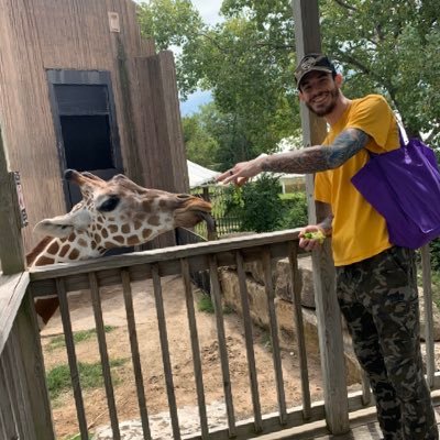 Profile Picture of Nick Showalter (@IllShowUMyNick) on Twitter