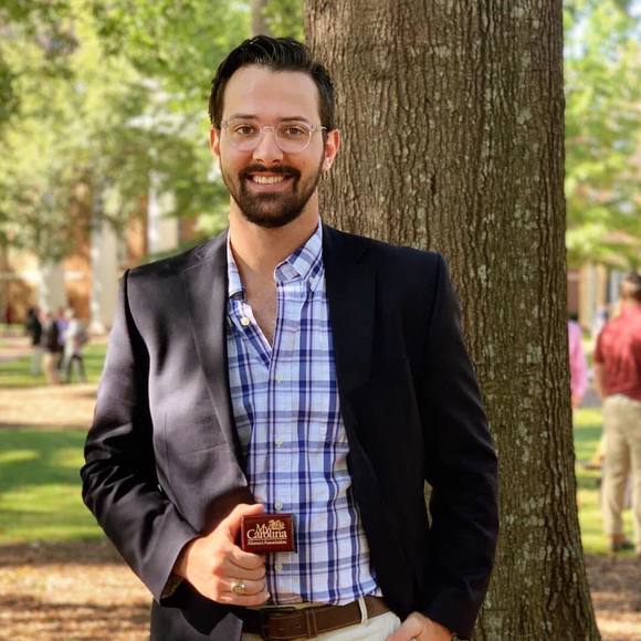 Profile Picture of Andrew Swiger (@andrewswiger) on Poshmark