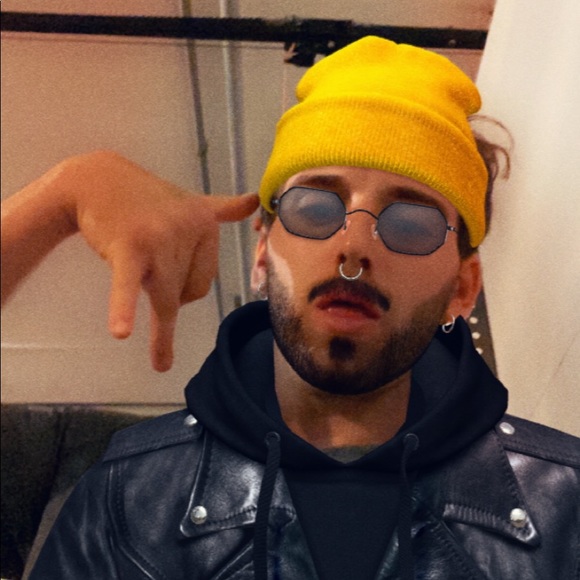 Profile Picture of Justin Bellew (@justinbellew58) on Poshmark