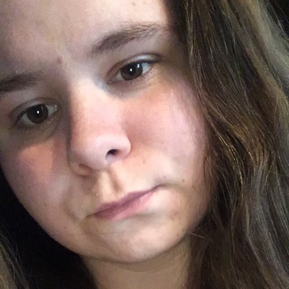 Profile Picture of Brianna Vallee (@briannavallee) on Poshmark