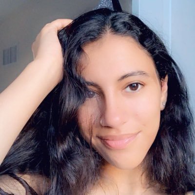 Profile Picture of Lara (@larahanna01) on Twitter