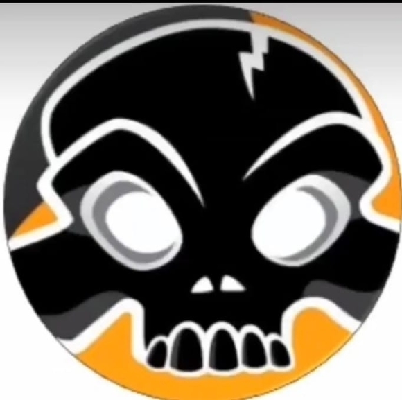 Profile Picture of Isaac Van zee bednar (@isaacvzb) on Poshmark