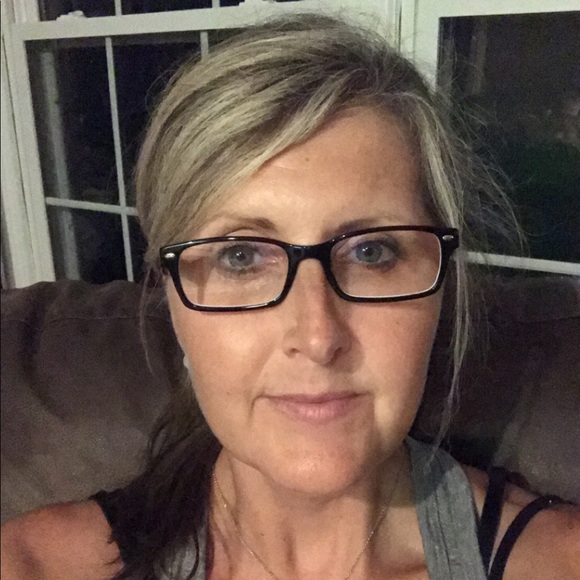 Kim Rager - Poshmark Profile Picture of Kim Rager (@kimrager781) on Poshmark