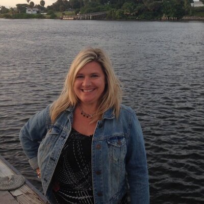 Profile Picture of Susan Ripple (@suzQ67) on Twitter