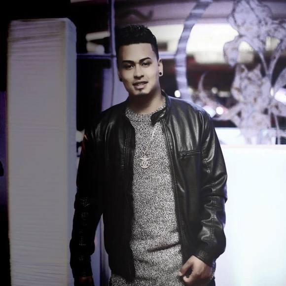 Profile Picture of Kevin Portillo (@kevinportillo3) on Poshmark