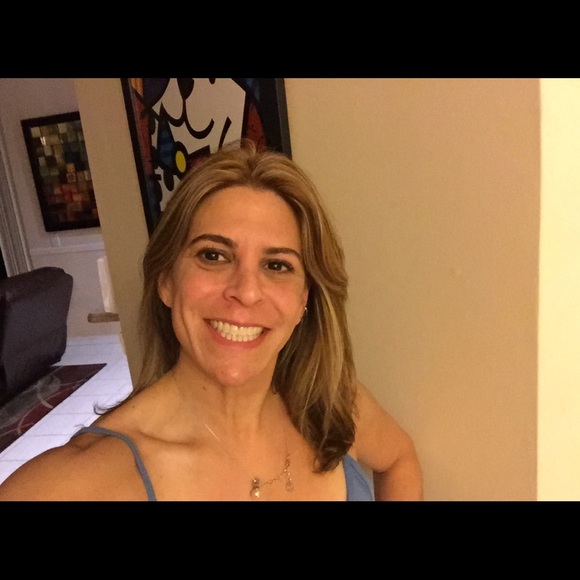 Profile Picture of Melissa Magram (@liski5) on Poshmark