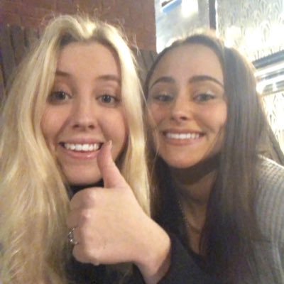 Profile Picture of Lauren McDermott (@laurenmcd15) on Twitter