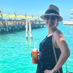 Profile Picture of ytm1972 (@yolandatejedamari) on Tiktok