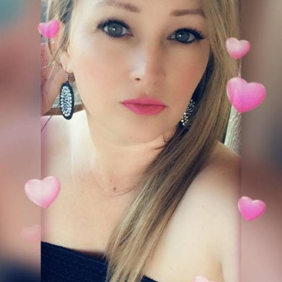 Profile Picture of Jessica Chapa (@jessicachapa22) on Poshmark