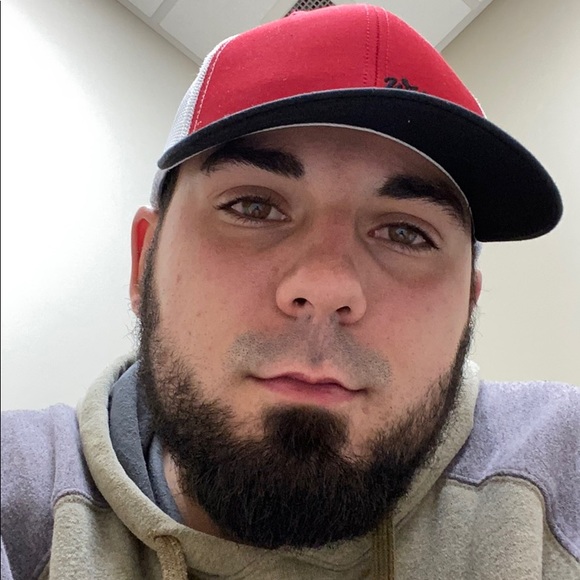 Profile Picture of Devin Boffa (@devinboffa) on Poshmark