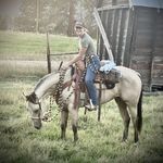 Profile Picture of Ashley Doss (@horse.girl.in.the.beauty.world) on Instagram