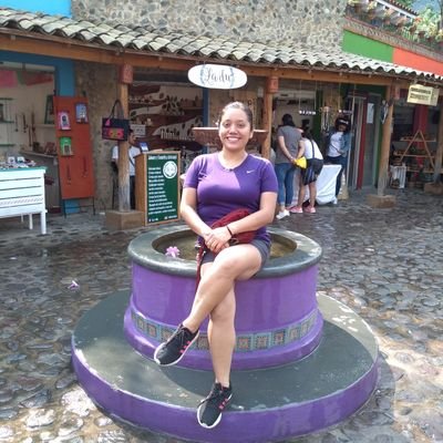 Profile Picture of Maggie (@MaggieMayVelt) on Twitter