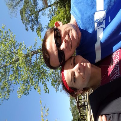 Profile Picture of Mr&MrsRobertHinesley (@HinesleyRobert) on Twitter