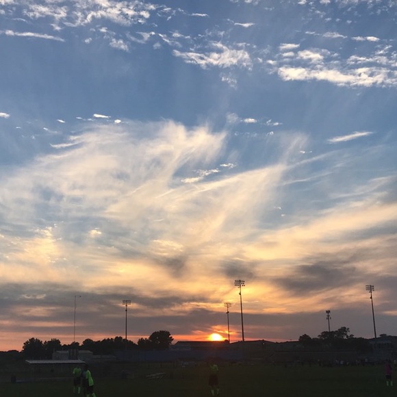 Profile Picture of Braelee Mueller (@braeleemueller) on Poshmark