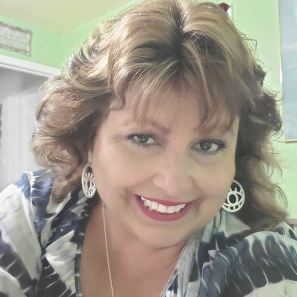 Marlene Munoz - Poshmark Profile Picture of Marlene Munoz (@marlamex) on Poshmark