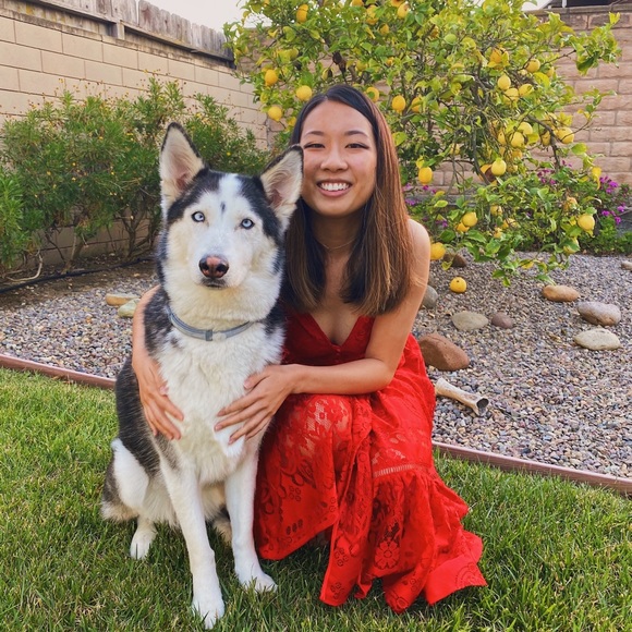 Profile Picture of Ariel Chen (@arielychen) on Poshmark