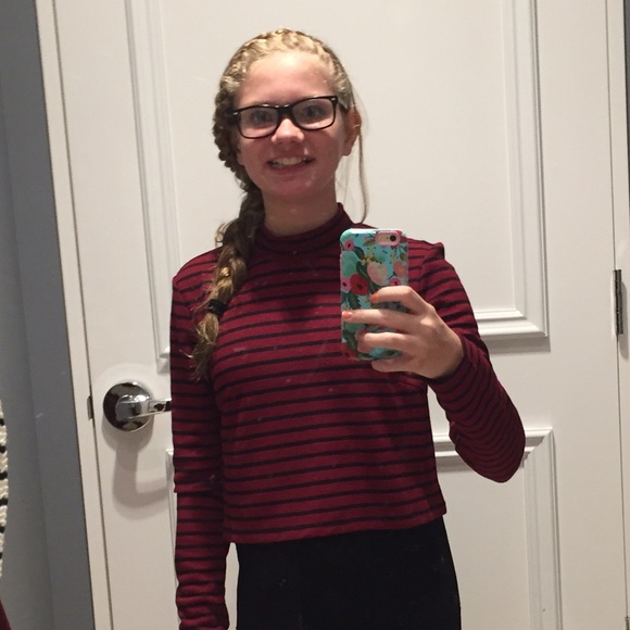 Profile Picture of Jessica Oakes (@xlightjessicax) on Poshmark